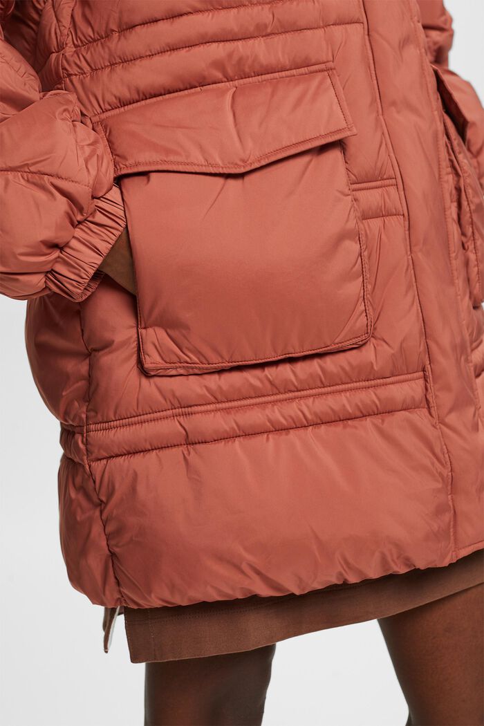 En matière recyclée : manteau matelassé à capuche, TERRACOTTA, detail image number 1