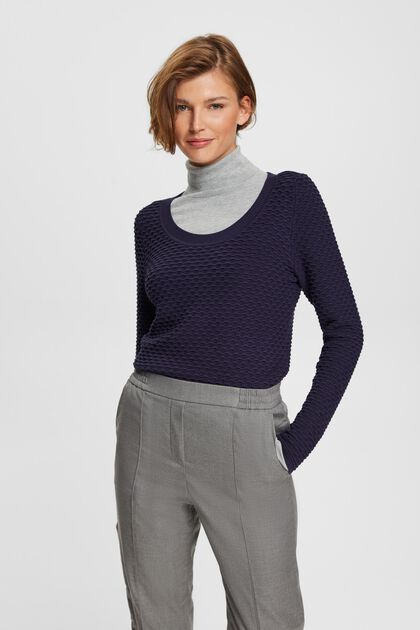 Strukturierter Pullover mit weitem Ausschnitt