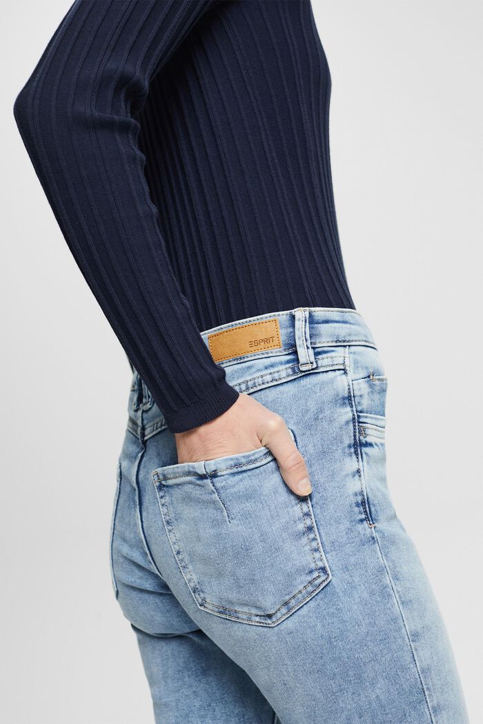 Stretch-Jeans mit offenen Saumenden, BLUE LIGHT WASHED, detail image number 5