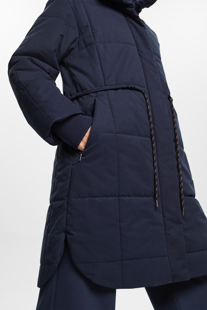 En matière recyclée : le manteau matelassé doublé de polaire, NAVY, detail image number 0