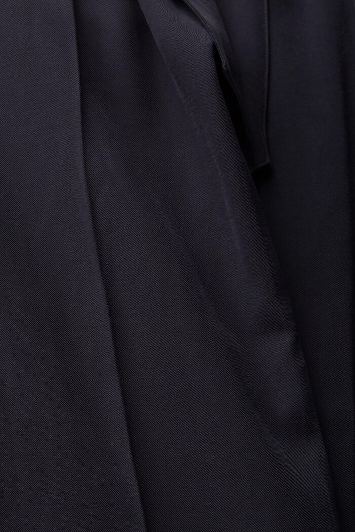 Paperbag-Hose mit Stoffgürtel, LENZING™ ECOVERO™, BLACK, detail image number 4