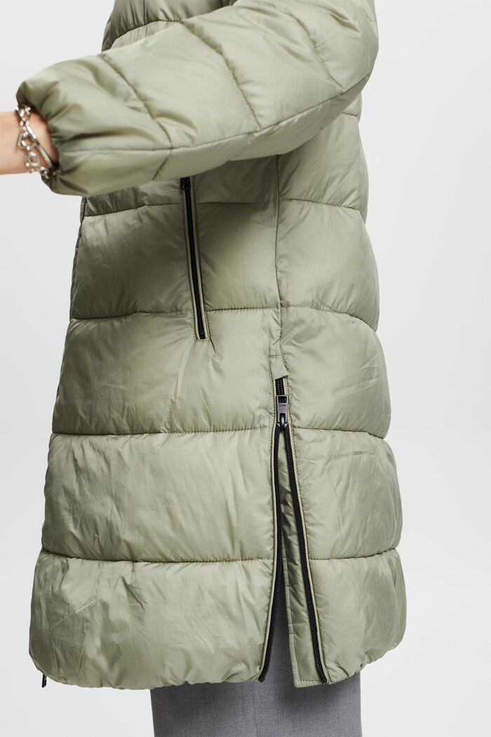 Recyclé : le manteau matelassé à capuche, DUSTY GREEN, detail image number 3