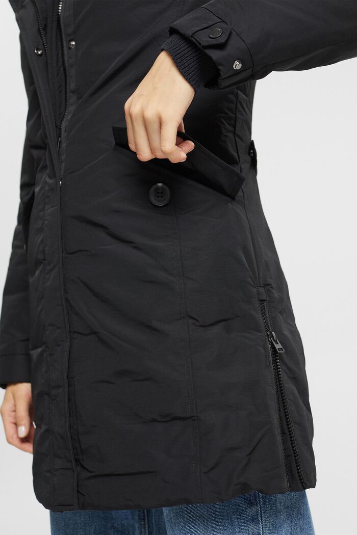 Jacke mit Kapuze und Füllung aus recycelten Daunen, BLACK, detail image number 2