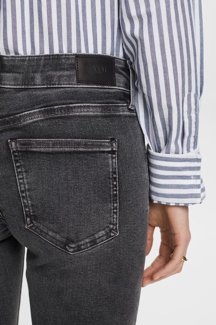 Schmale Jeans mit mittlerer Bundhöhe, BLACK DARK WASHED, detail image number 4