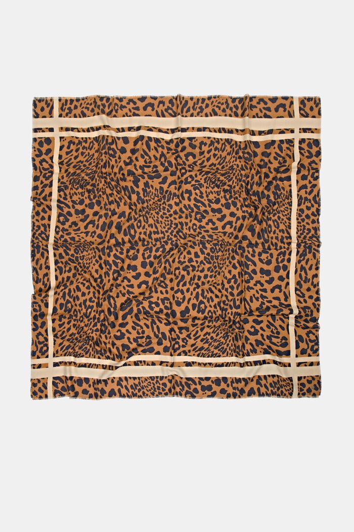 En matière recyclée : le foulard au look léopard, BARK, detail image number 2