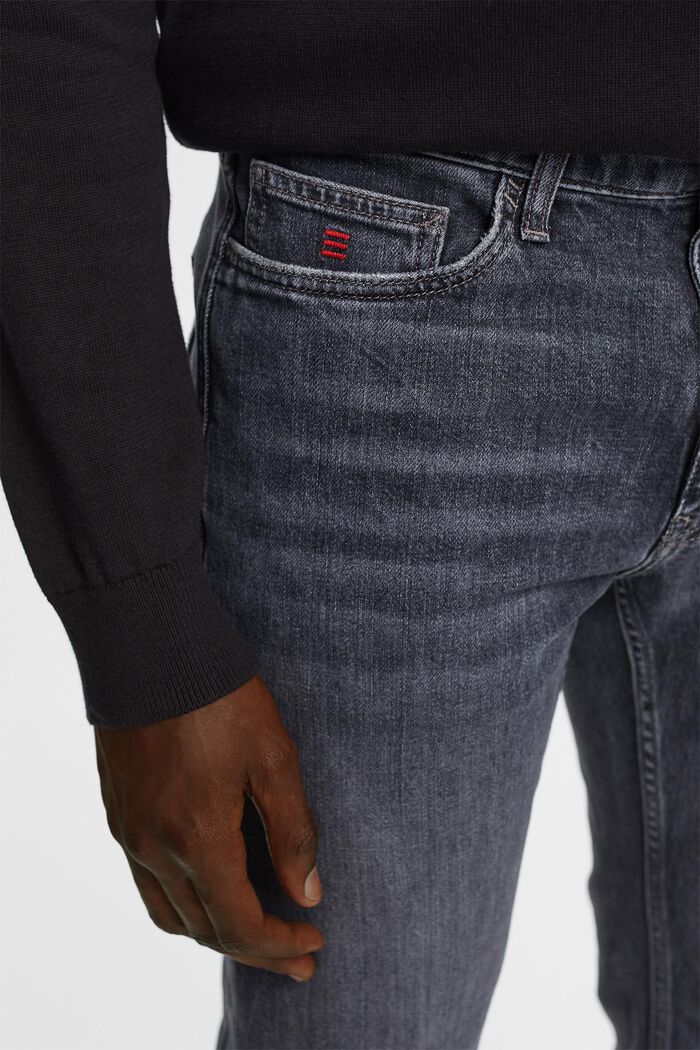 Jeans mit geradem Bein und mittlerer Bundhöhe, BLACK MEDIUM WASHED, detail image number 2
