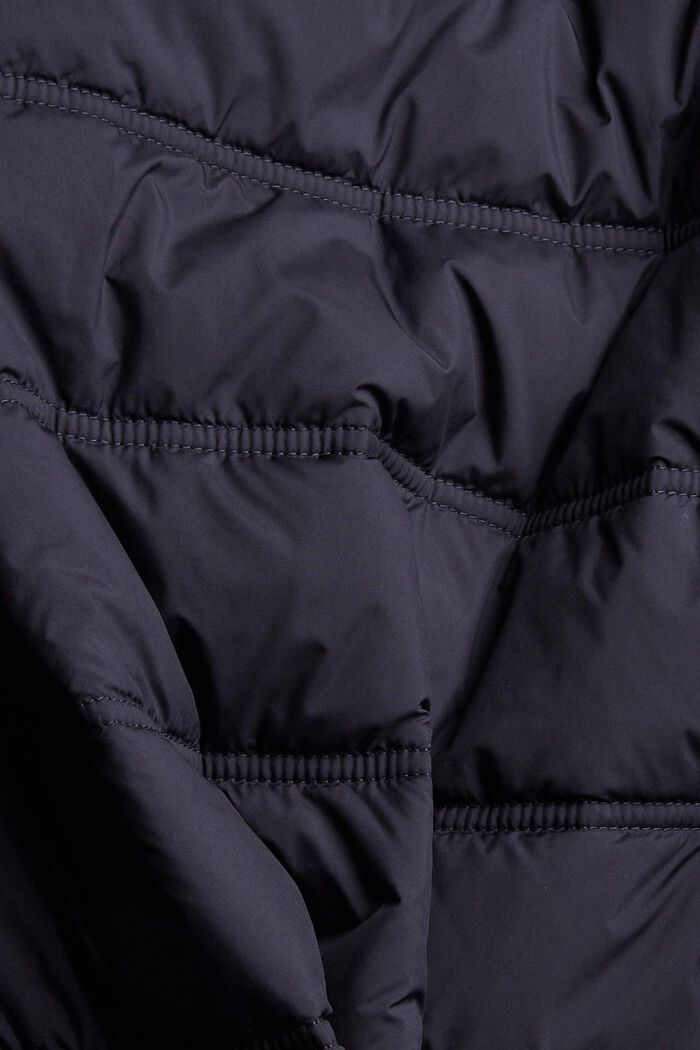 En matière recyclée : le manteau matelassé à ceinture à nouer, NAVY, detail image number 4