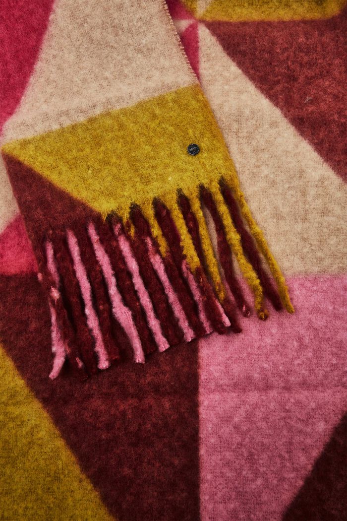 Schal mit mehrfarbigem Muster, YELLOW, detail image number 1