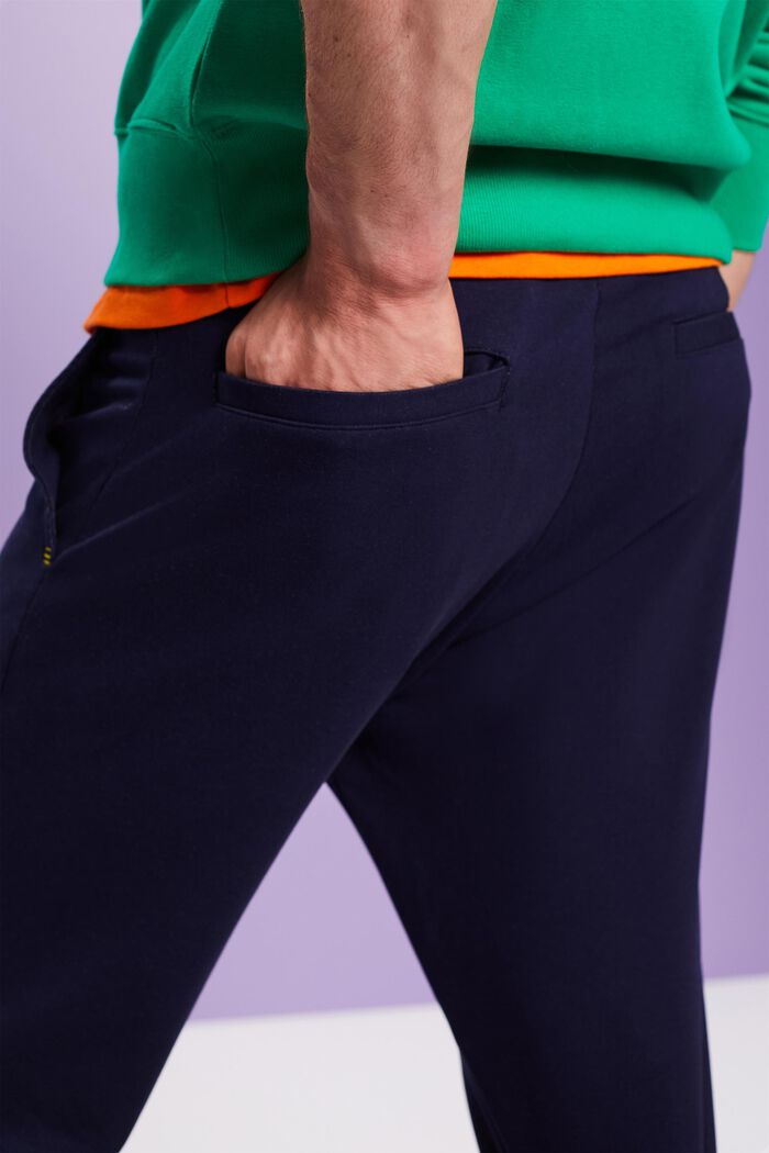 Pantalon à la coupe droite en coton biologique mélangé, BLUE RINSE, detail image number 2